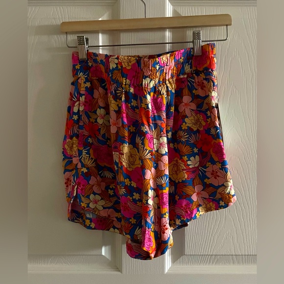 Rip Curl Kamari Floral Shorts with Pockets - Picture 8 of 10